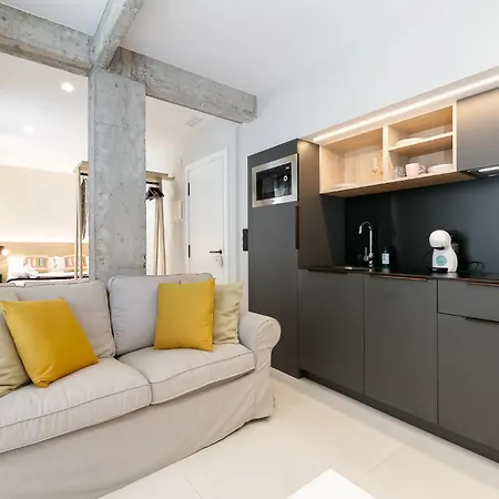 Elegante Y Luminoso En - Apto 5 By Vigo